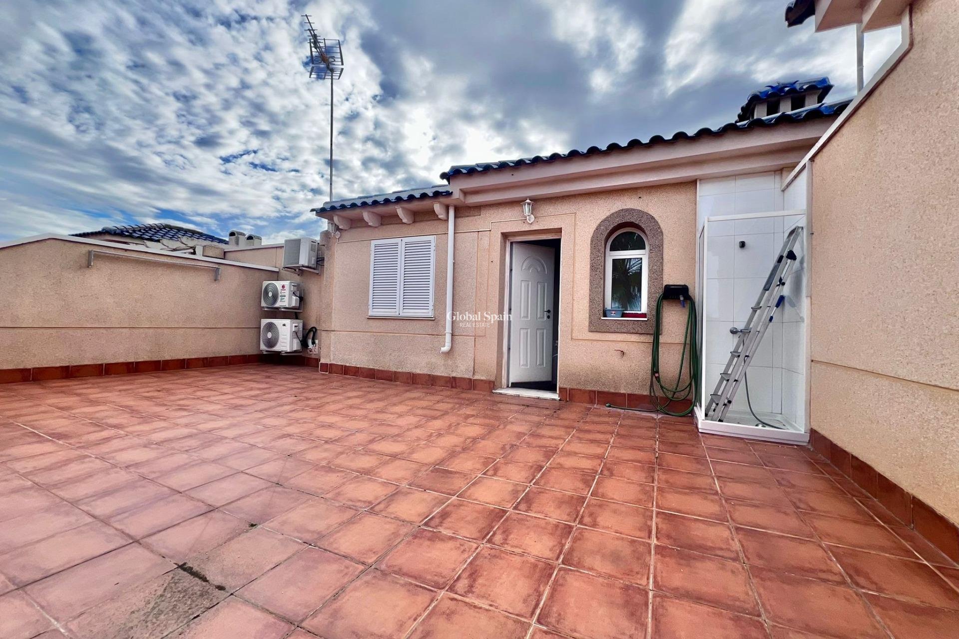 Revente - APPARTEMENT -
PILAR DE LA HORADADA - RioMar