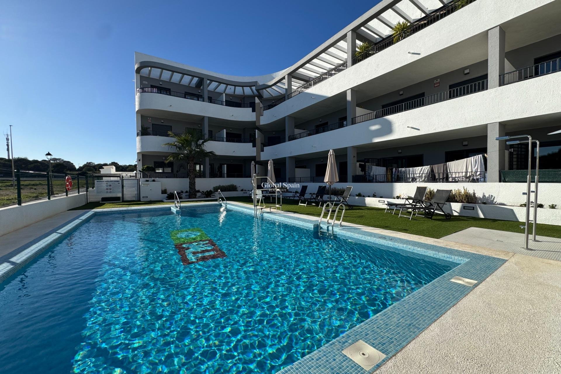 Revente - APPARTEMENT -
PILAR DE LA HORADADA - RioMar