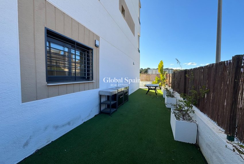 Revente - APPARTEMENT -
PILAR DE LA HORADADA - RioMar