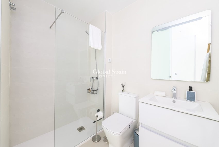 Revente - APPARTEMENT -
PILAR DE LA HORADADA