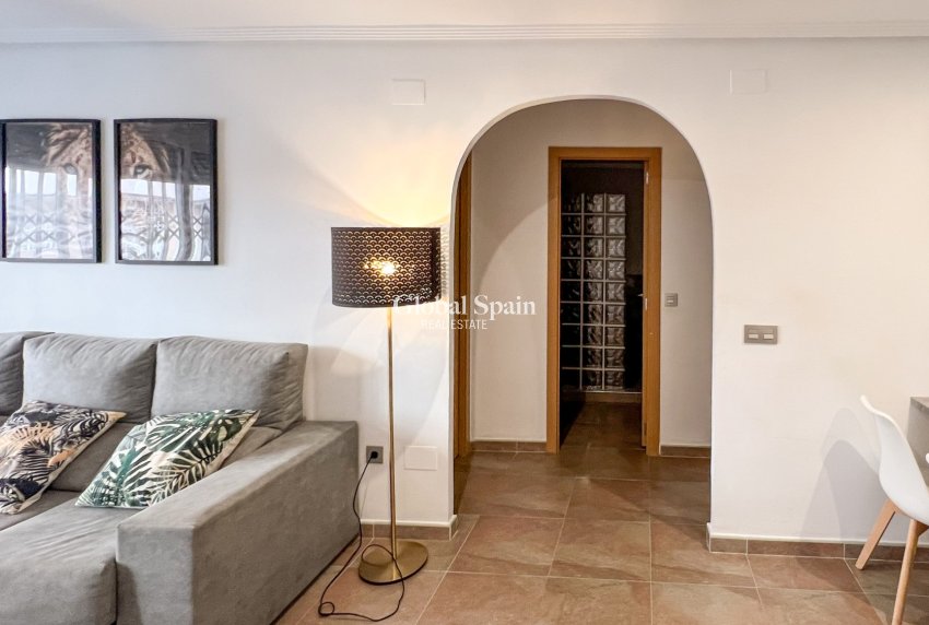 Revente - APPARTEMENT -
PLAYA DEL CURA  - Torrevieja