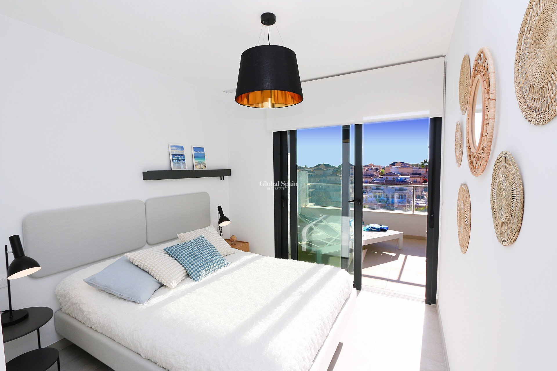 Revente - APPARTEMENT -
PLAYA FLAMENCA - Costa Blanca