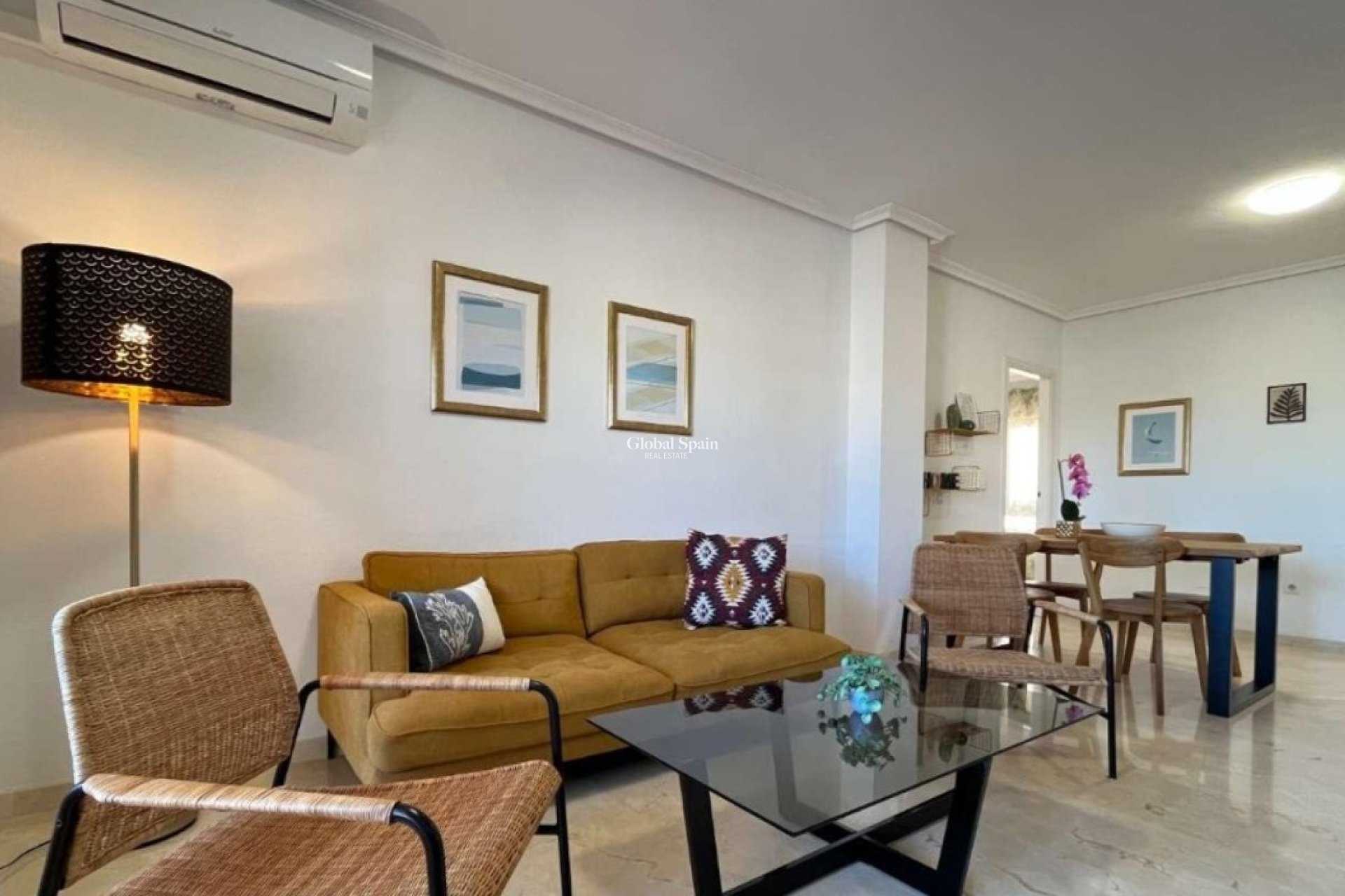 Revente - APPARTEMENT -
PLAYA FLAMENCA - Costa Blanca