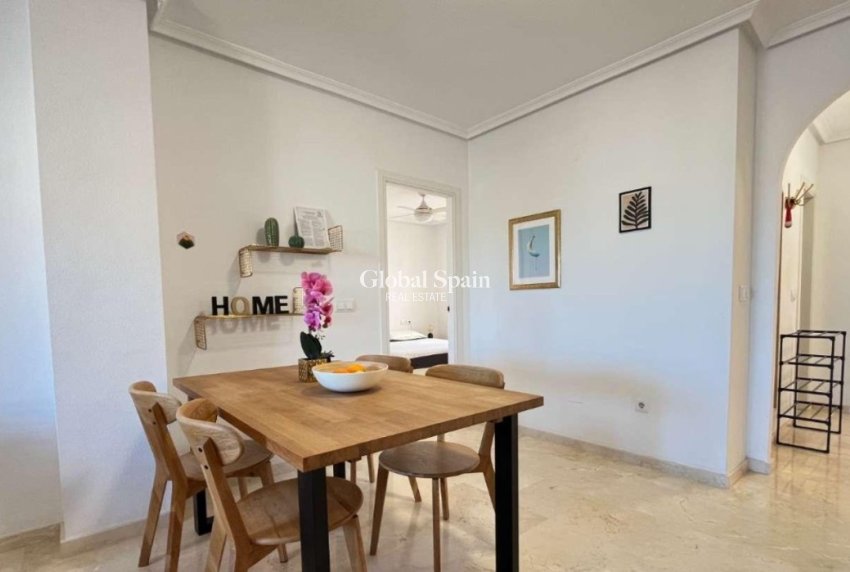 Revente - APPARTEMENT -
PLAYA FLAMENCA - Costa Blanca