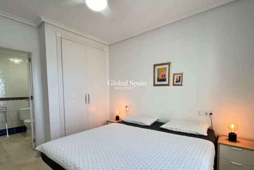 Revente - APPARTEMENT -
PLAYA FLAMENCA - Costa Blanca