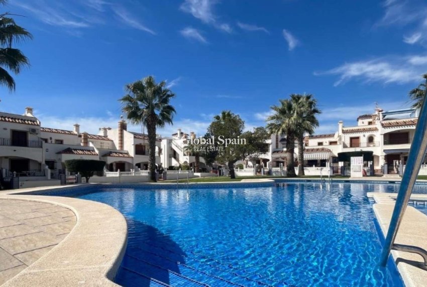Revente - APPARTEMENT -
PLAYA FLAMENCA - Costa Blanca