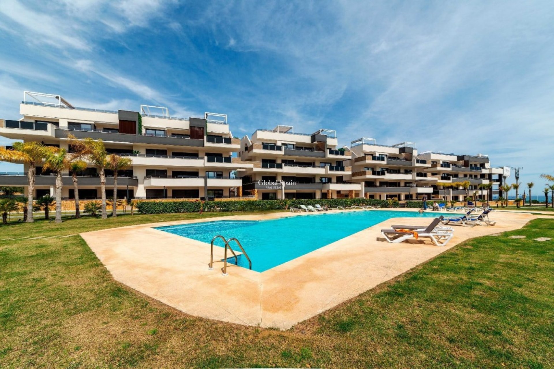 Revente - APPARTEMENT -
PLAYA FLAMENCA - Costa Blanca