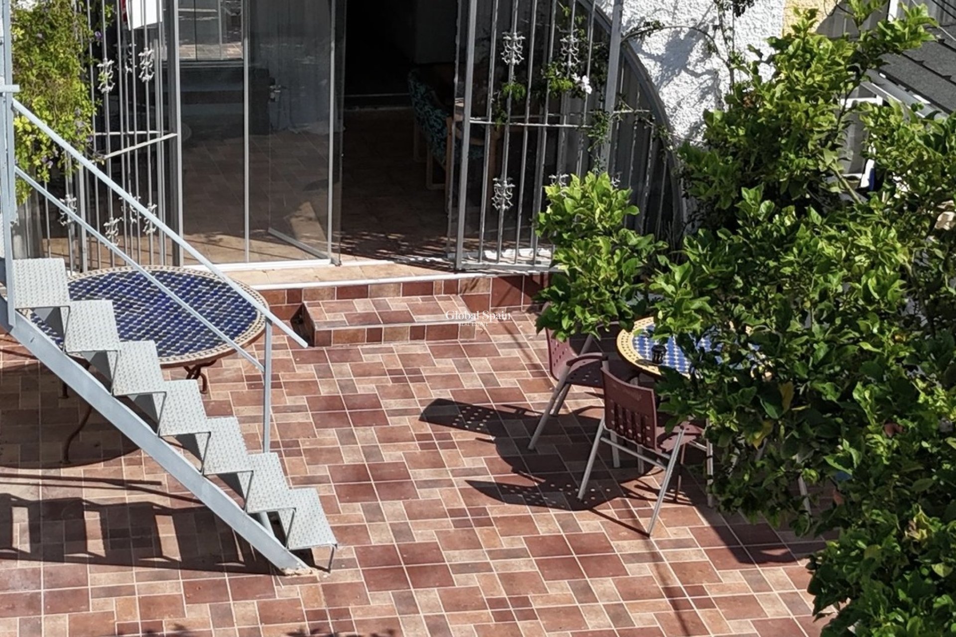 Revente - APPARTEMENT -
PLAYA FLAMENCA - Costa Blanca