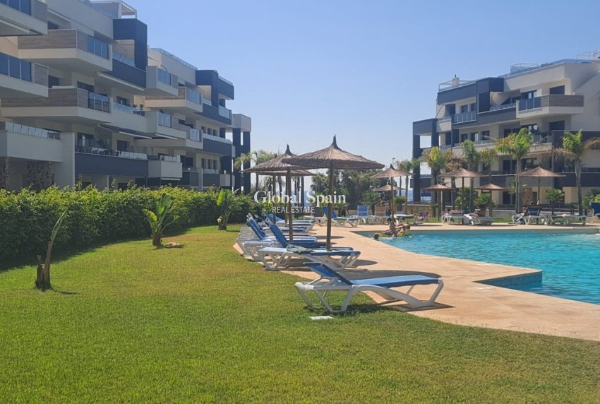 Revente - APPARTEMENT -
PLAYA FLAMENCA - Costa Blanca