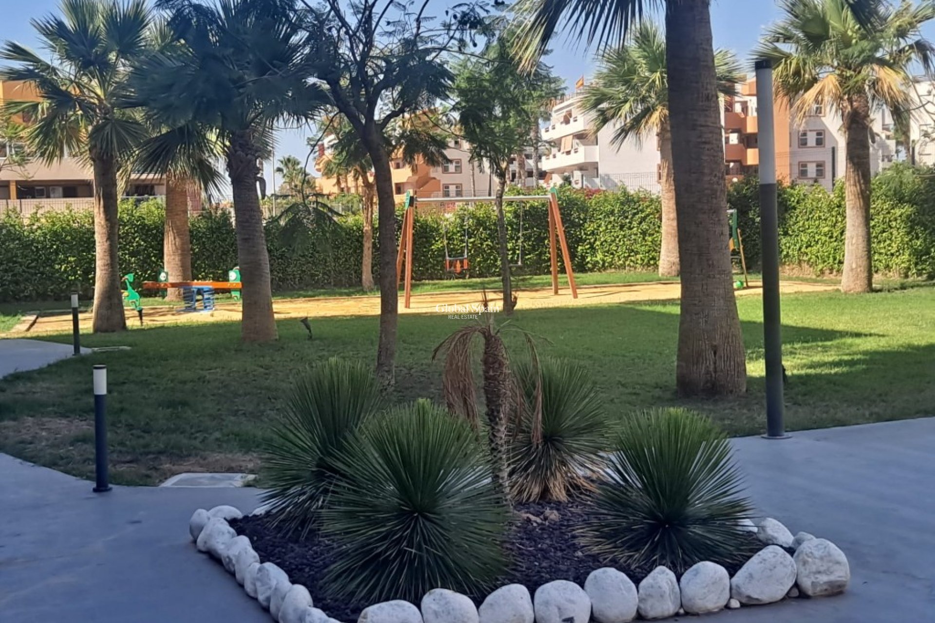 Revente - APPARTEMENT -
PLAYA FLAMENCA - Costa Blanca