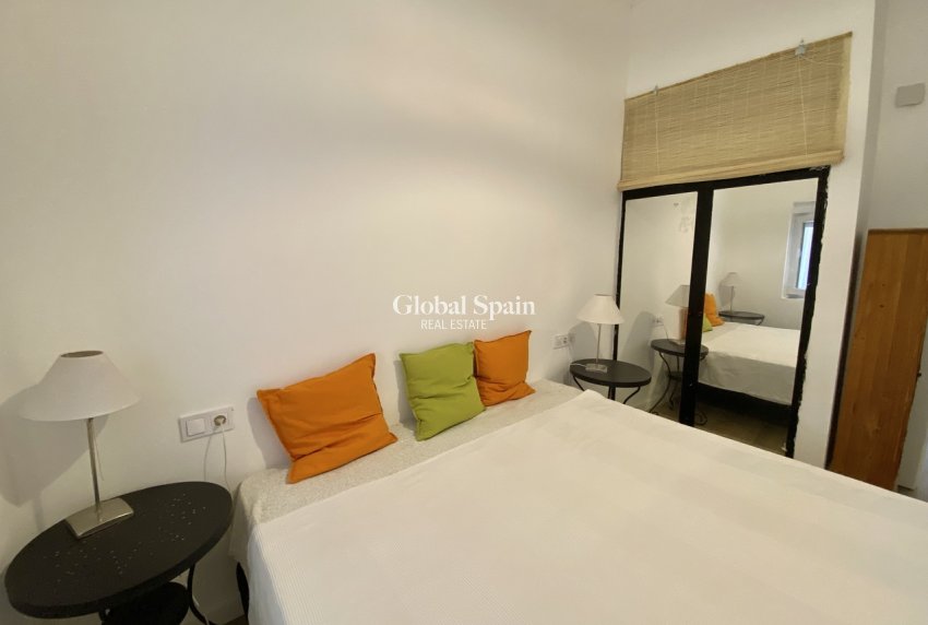 Revente - APPARTEMENT -
PLAYA FLAMENCA - Costa Blanca