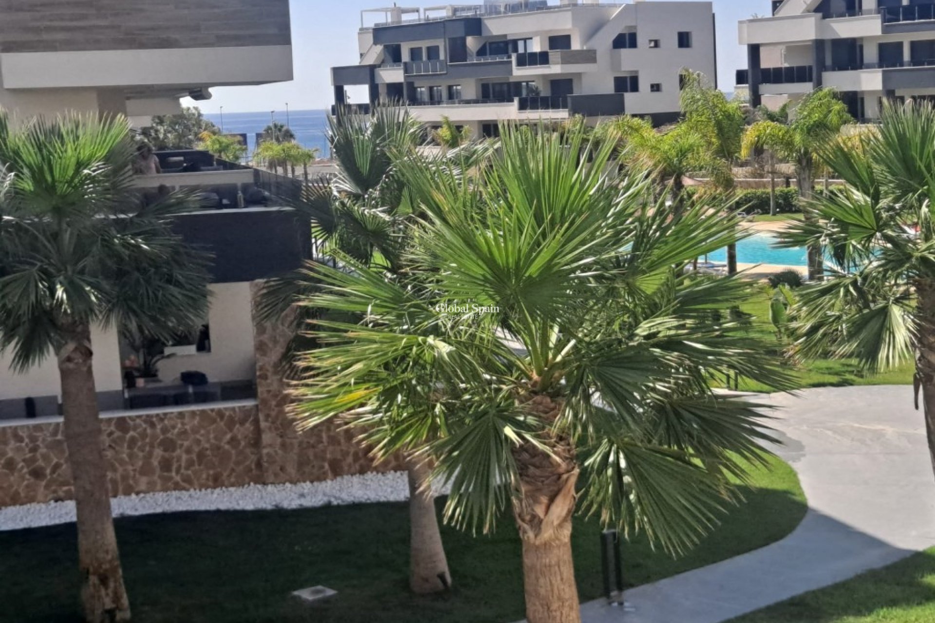 Revente - APPARTEMENT -
PLAYA FLAMENCA - Costa Blanca
