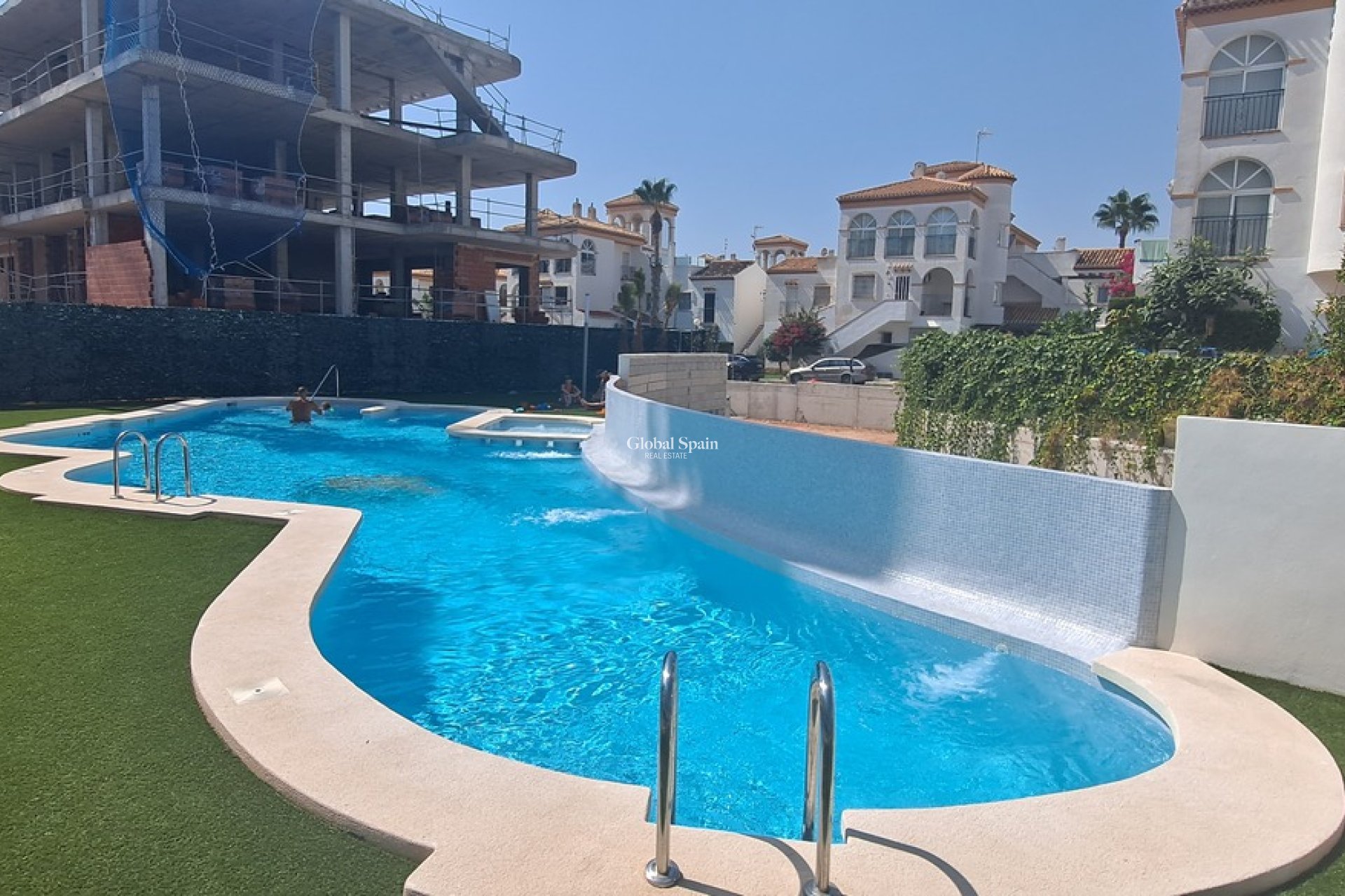 Revente - APPARTEMENT -
PLAYA FLAMENCA - Costa Blanca