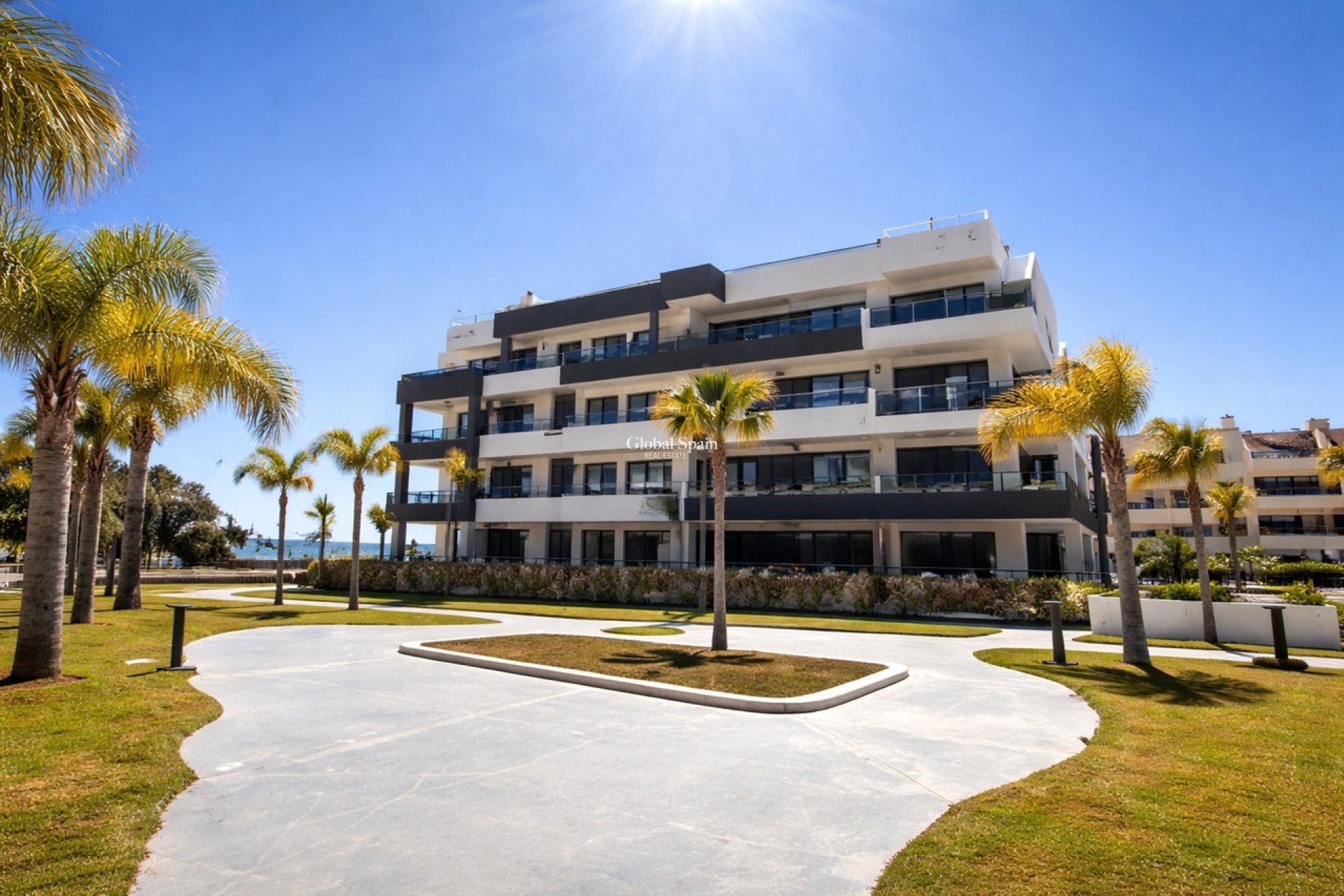 Revente - APPARTEMENT -
PLAYA FLAMENCA - Costa Blanca