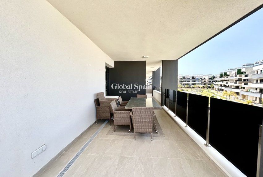Revente - APPARTEMENT -
PLAYA FLAMENCA - Costa Blanca