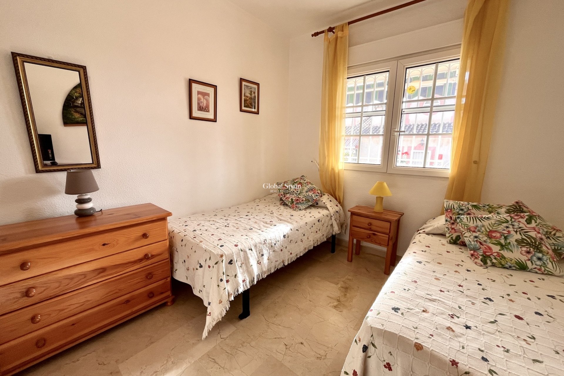 Revente - APPARTEMENT -
PLAYA FLAMENCA - Costa Blanca
