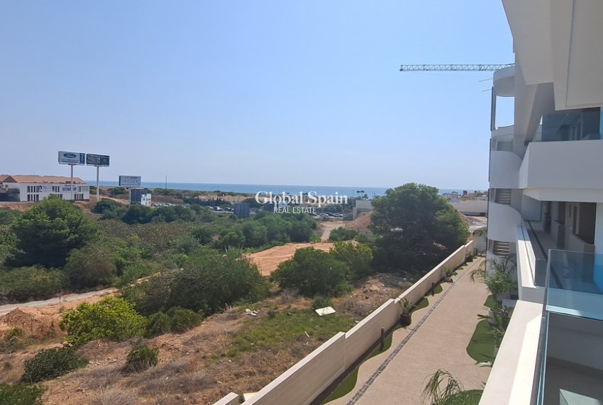 Revente - APPARTEMENT -
PLAYA FLAMENCA - Costa Blanca
