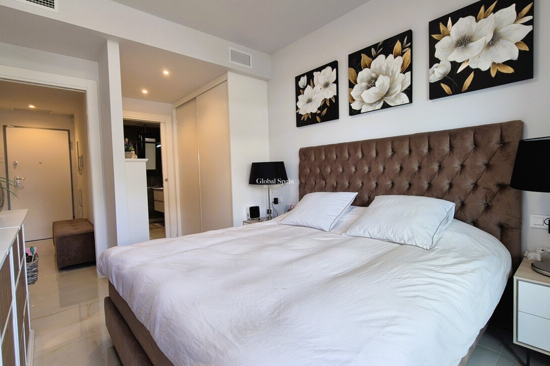 Revente - APPARTEMENT -
PLAYA FLAMENCA - Costa Blanca
