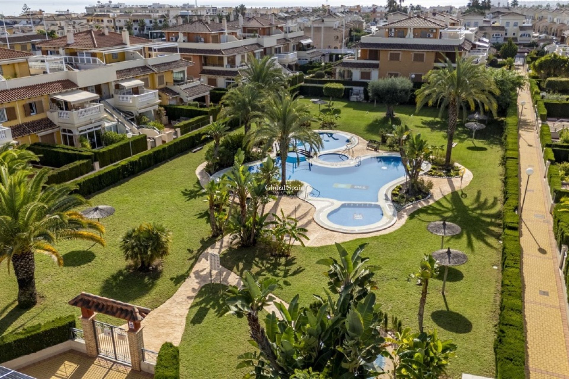 Revente - Appartement -
PLAYA FLAMENCA - Zeniamar