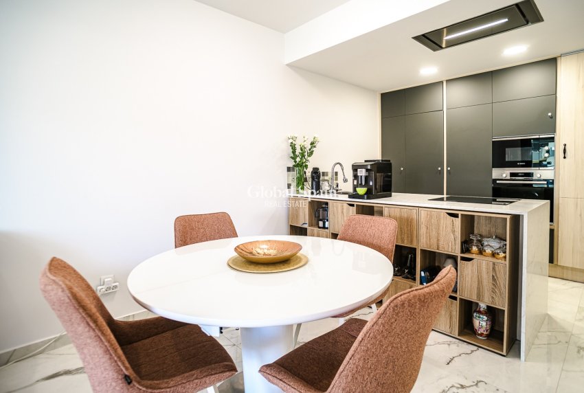 Revente - APPARTEMENT -
PLAYA FLAMENCA