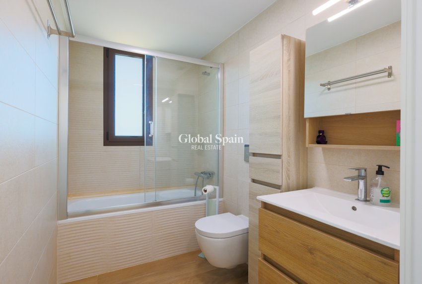 Revente - APPARTEMENT -
PLAYA HONDA - Costa Calida