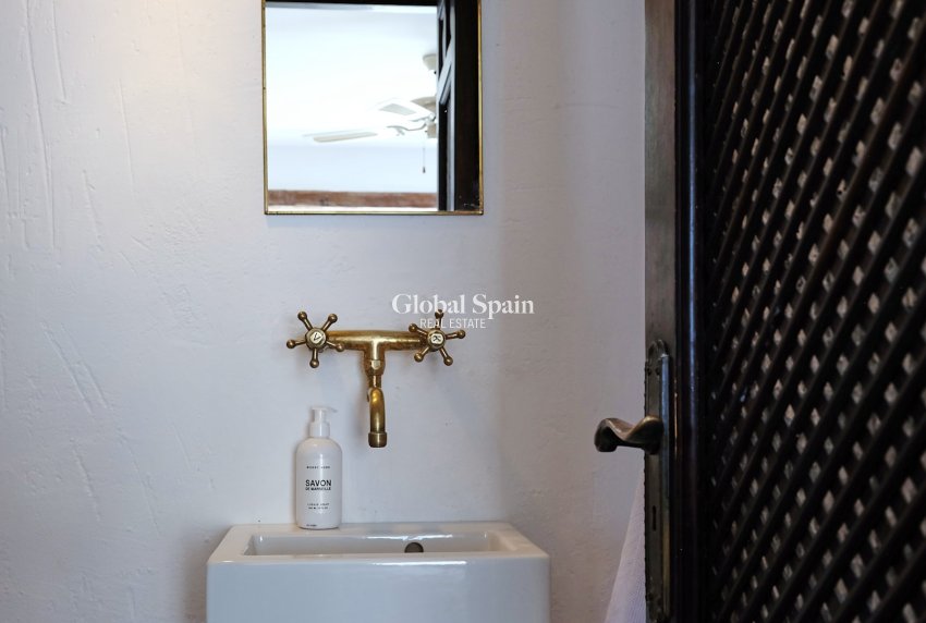 Revente - APPARTEMENT -
PORT D'ANDRATX - optional location detail