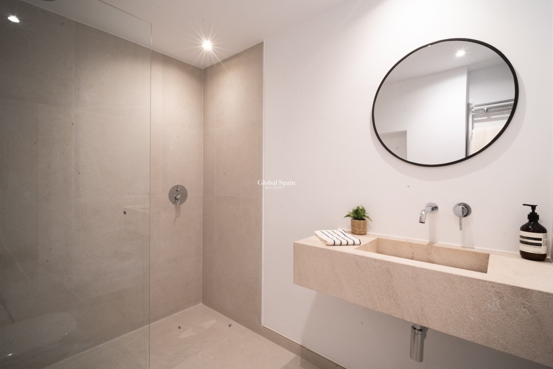 Revente - APPARTEMENT -
PORT D'ANDRATX - optional location detail