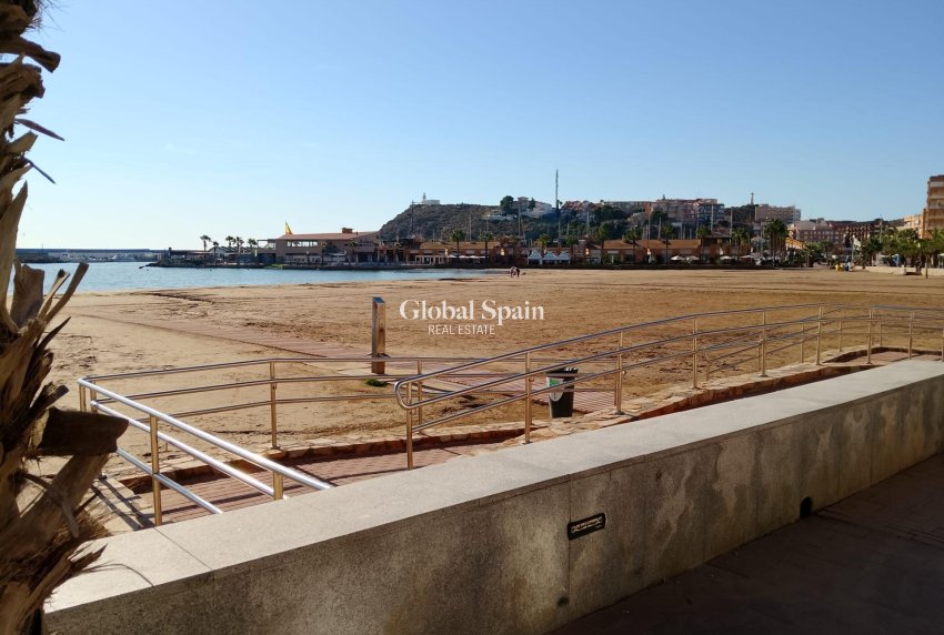 Revente - APPARTEMENT -
PUERTO DE MAZARRÓN - Paseo