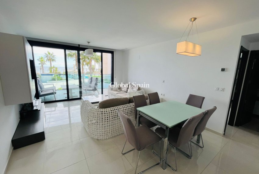 Revente - APPARTEMENT -
PUNTA PRIMA - Costa Blanca
