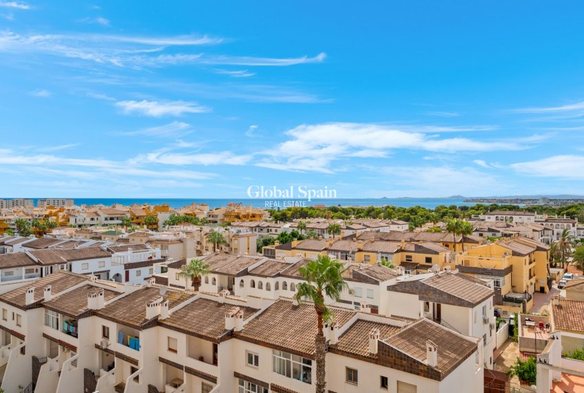 Revente - APPARTEMENT -
PUNTA PRIMA - Costa Blanca
