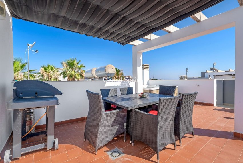 Revente - APPARTEMENT -
PUNTA PRIMA - Costa Blanca