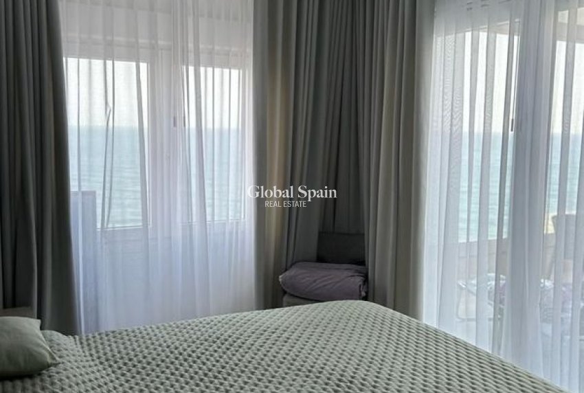 Revente - APPARTEMENT -
PUNTA PRIMA - Costa Blanca