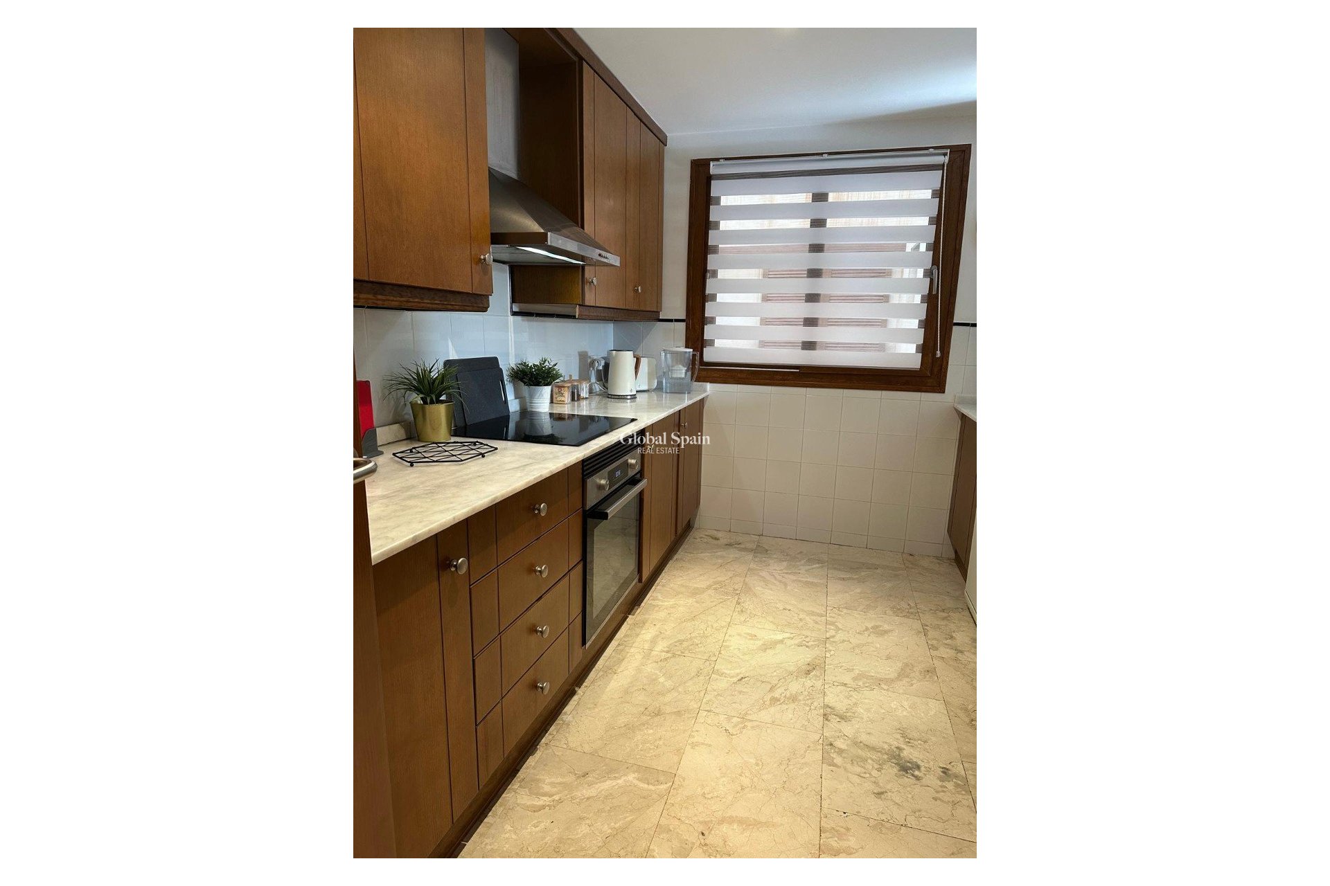 Revente - APPARTEMENT -
PUNTA PRIMA - Costa Blanca