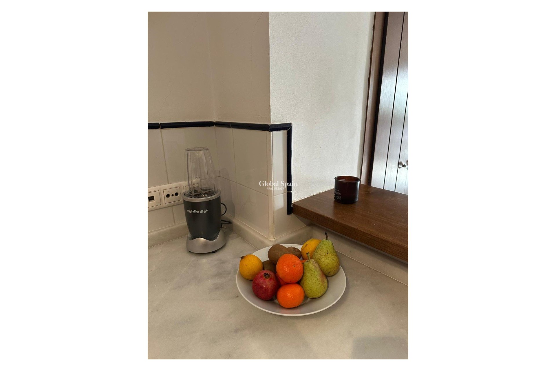 Revente - APPARTEMENT -
PUNTA PRIMA - Costa Blanca