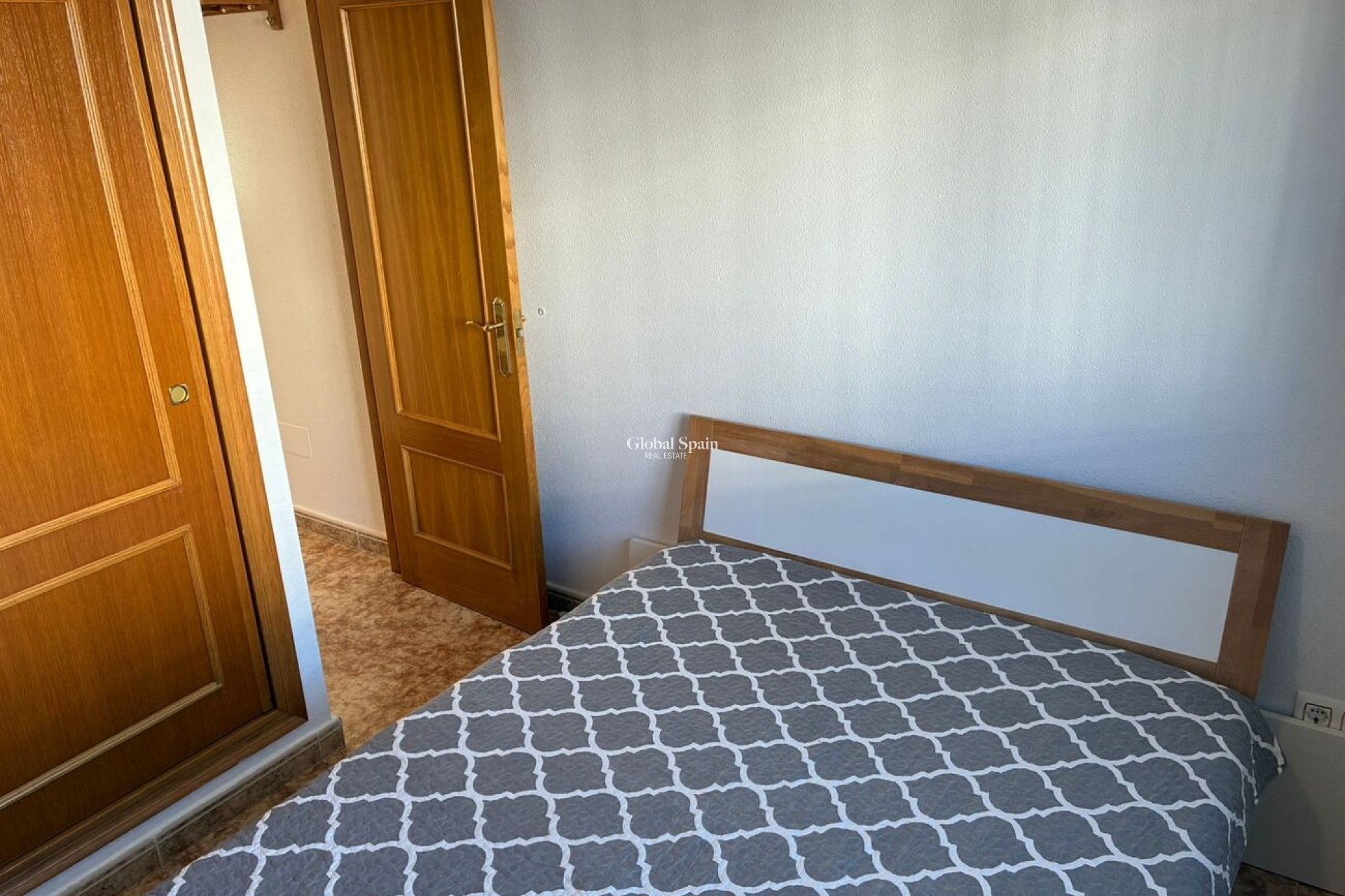 Revente - APPARTEMENT -
PUNTA PRIMA - Costa Blanca