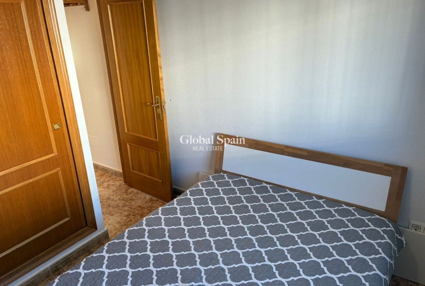 Revente - APPARTEMENT -
PUNTA PRIMA - Costa Blanca
