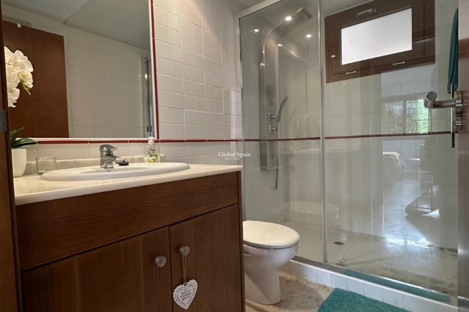 Revente - APPARTEMENT -
PUNTA PRIMA - Costa Blanca