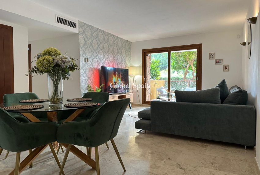 Revente - APPARTEMENT -
PUNTA PRIMA - Costa Blanca