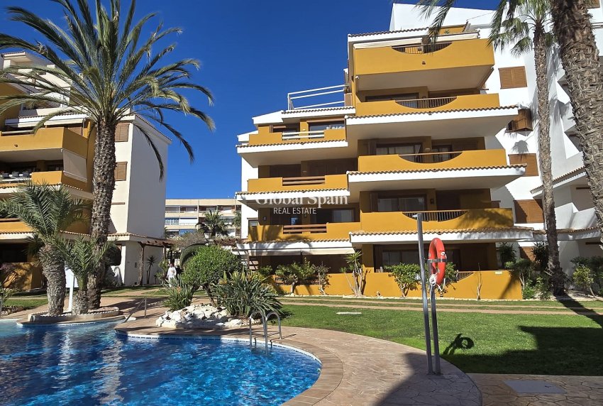Revente - APPARTEMENT -
PUNTA PRIMA - Costa Blanca