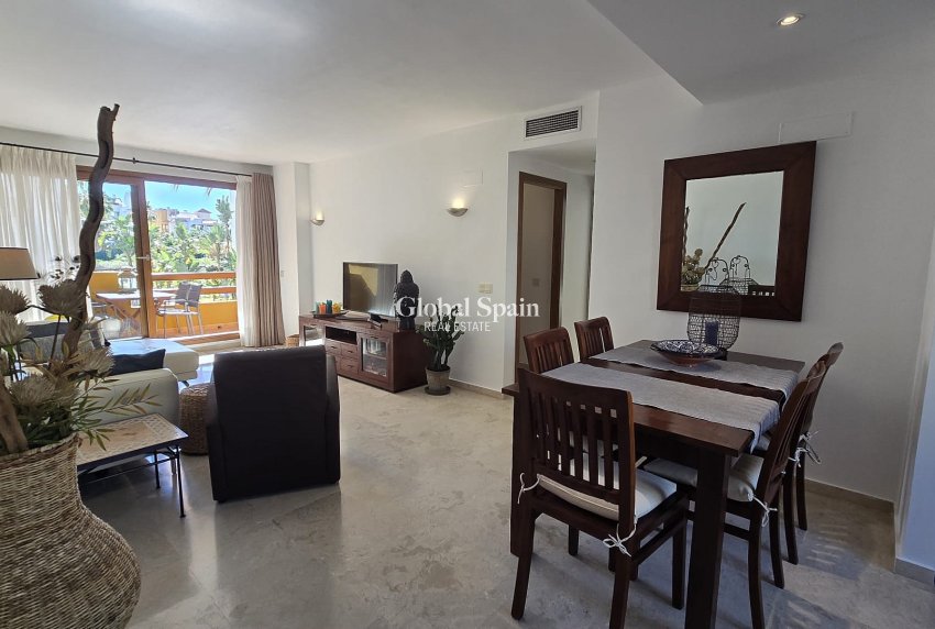 Revente - APPARTEMENT -
PUNTA PRIMA - Costa Blanca