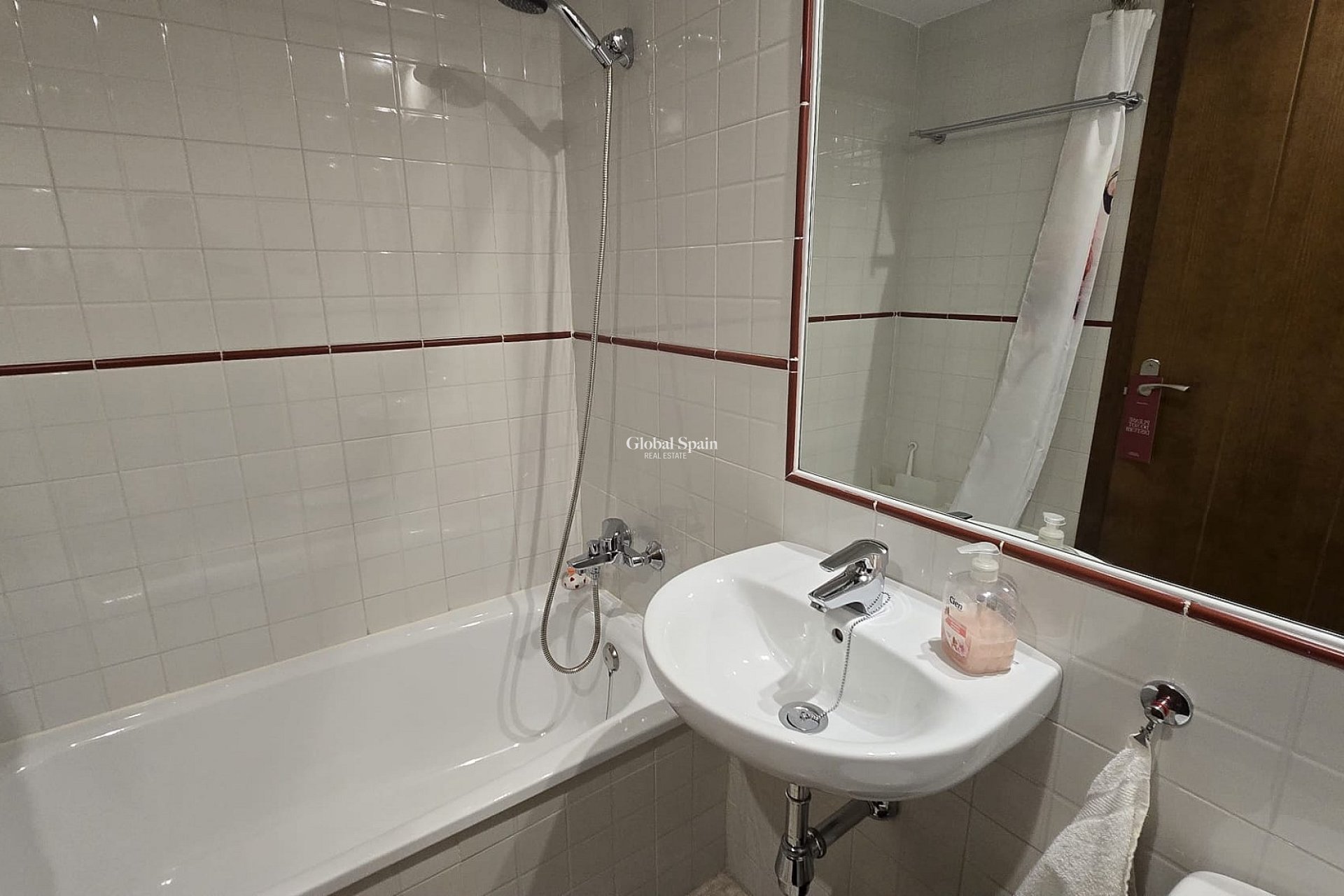 Revente - APPARTEMENT -
PUNTA PRIMA - Costa Blanca