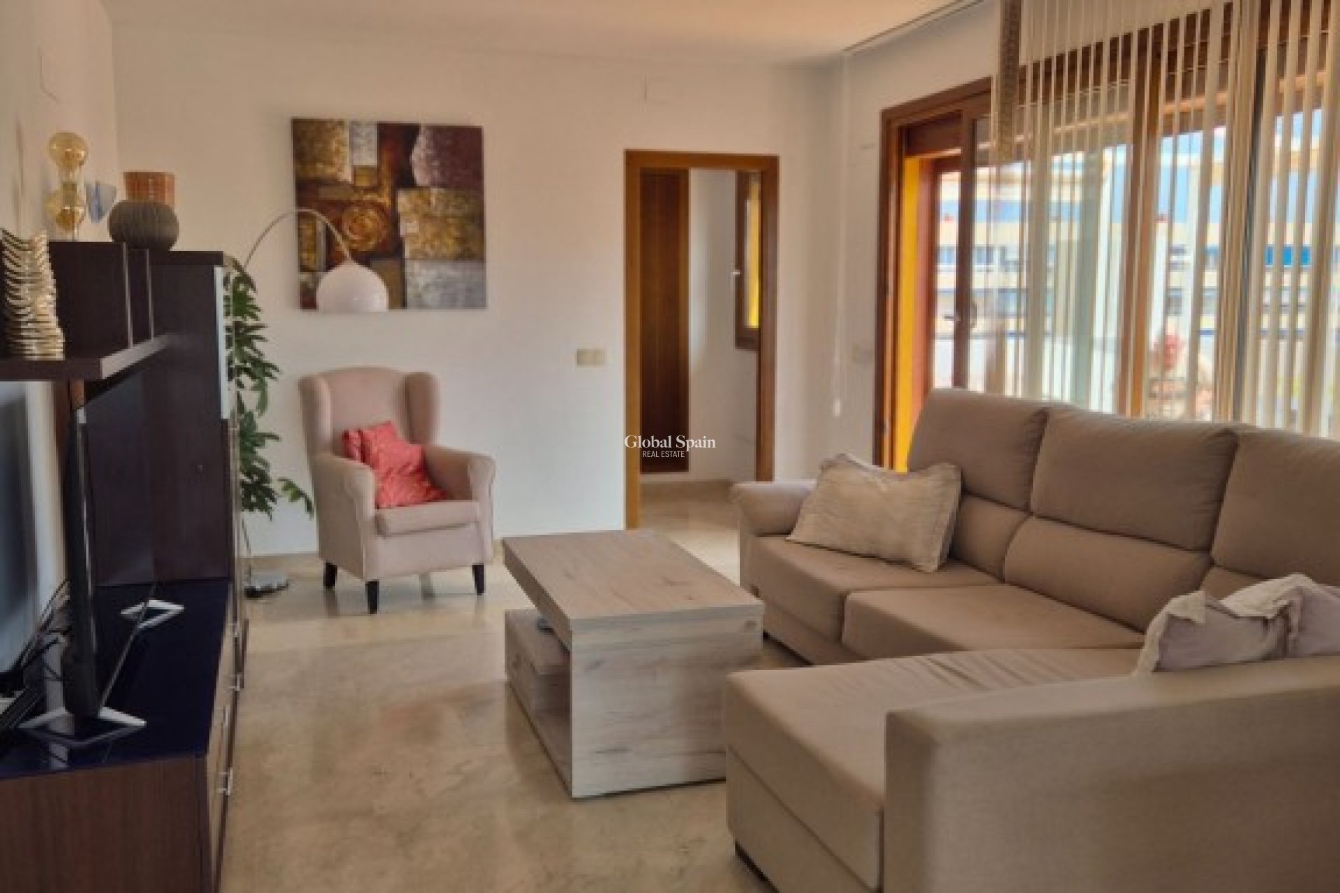 Revente - APPARTEMENT -
PUNTA PRIMA - Costa Blanca