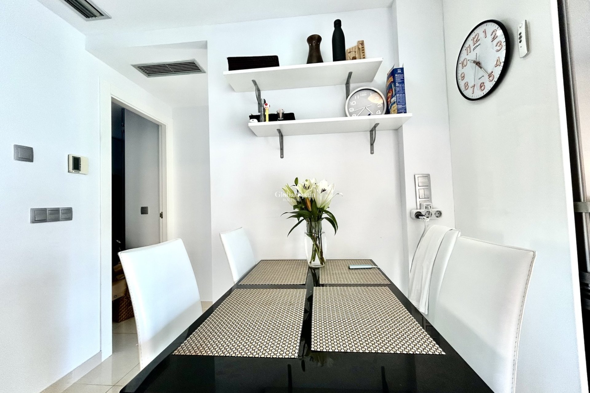 Revente - APPARTEMENT -
PUNTA PRIMA - Costa Blanca