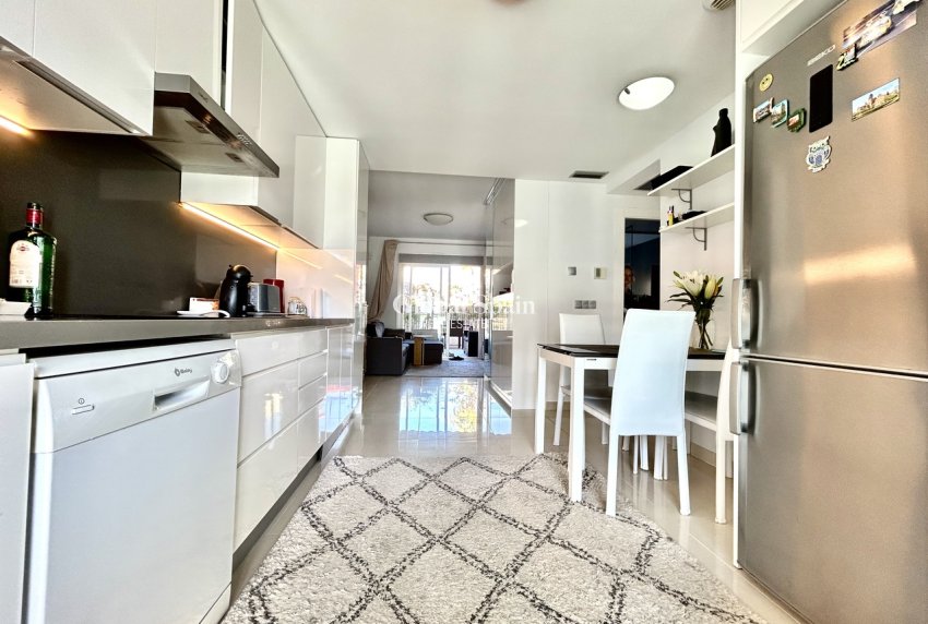 Revente - APPARTEMENT -
PUNTA PRIMA - Costa Blanca