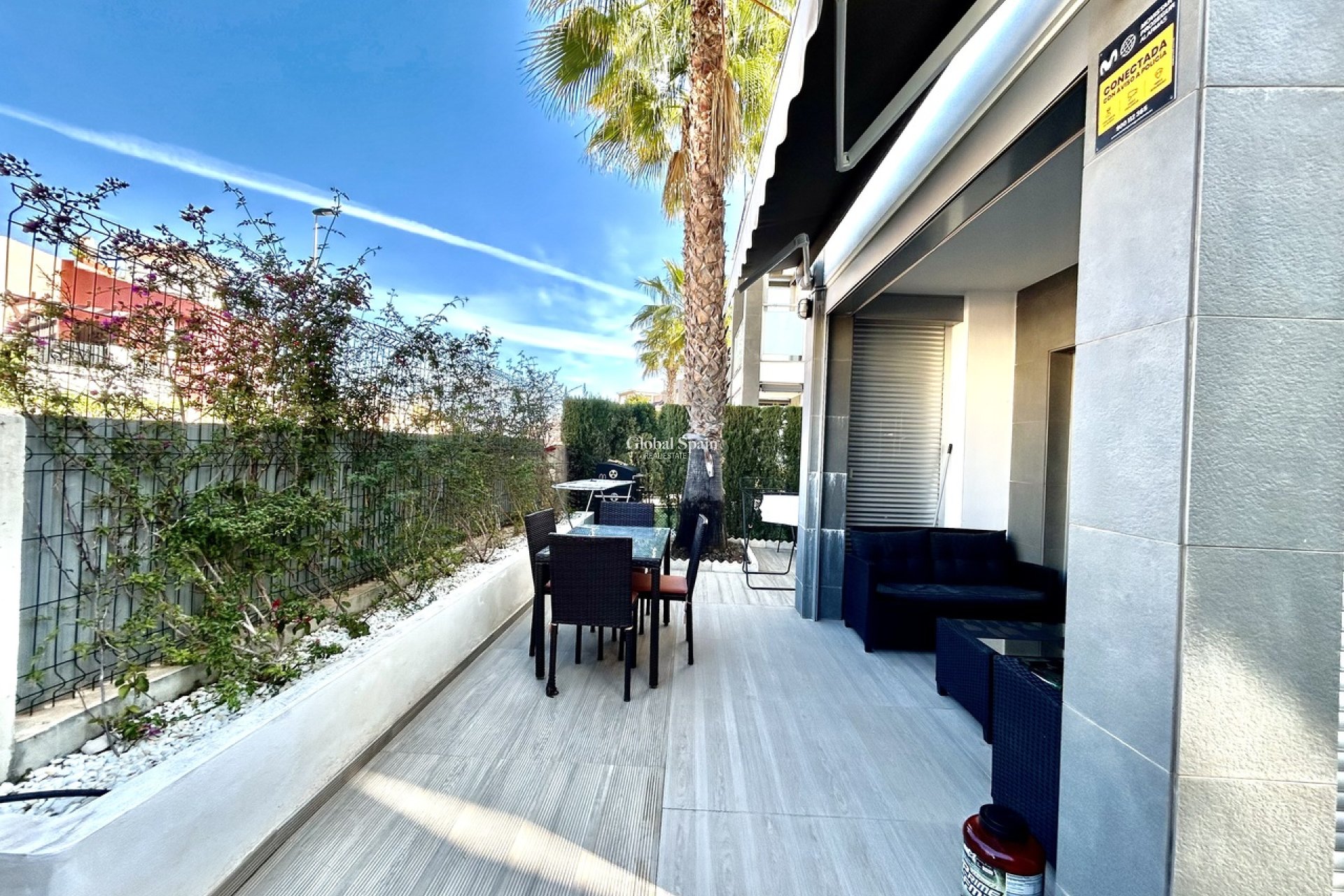 Revente - APPARTEMENT -
PUNTA PRIMA - Costa Blanca