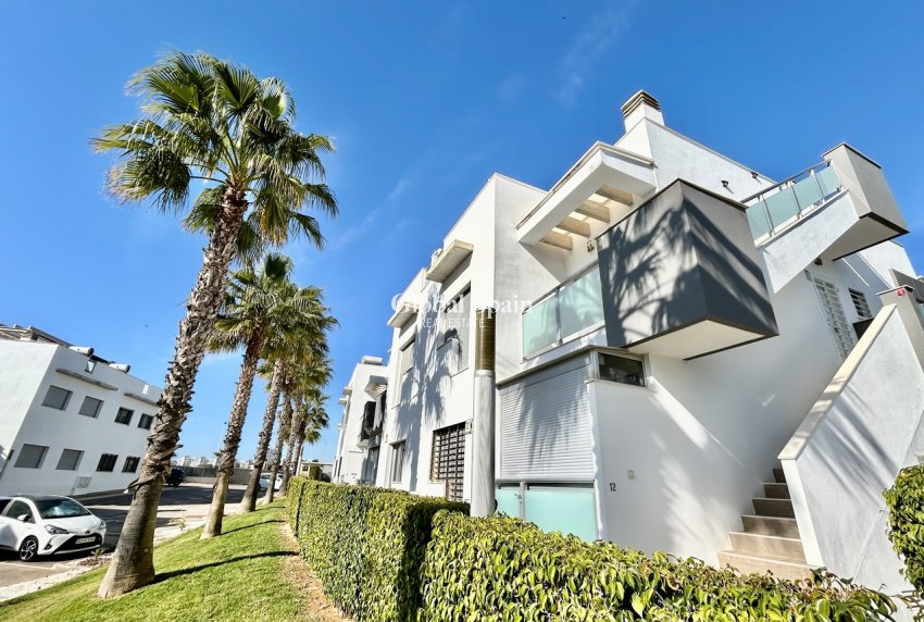 Revente - APPARTEMENT -
PUNTA PRIMA - Costa Blanca