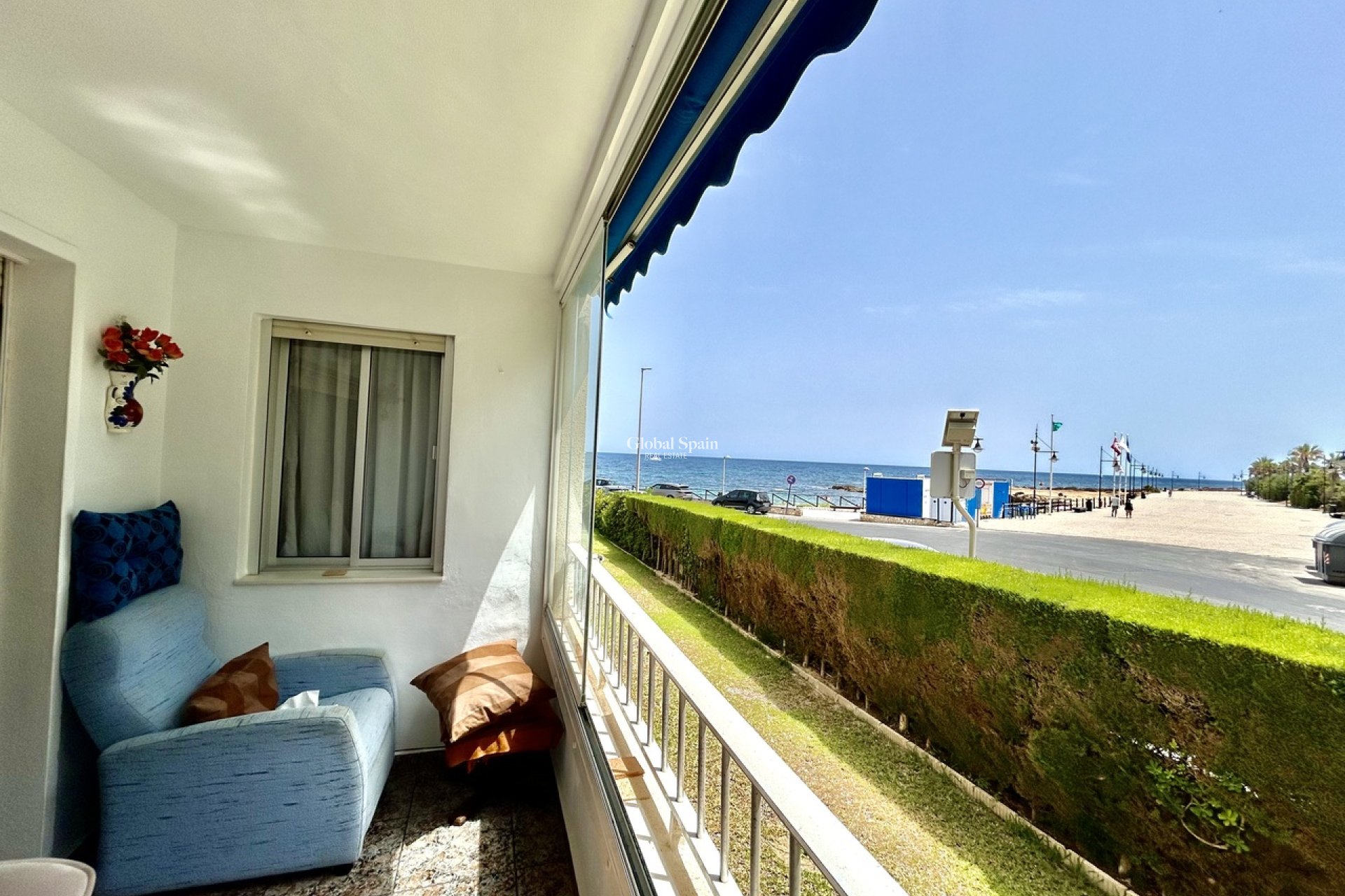 Revente - APPARTEMENT -
PUNTA PRIMA - Costa Blanca