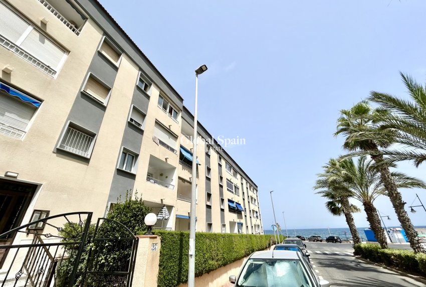 Revente - APPARTEMENT -
PUNTA PRIMA - Costa Blanca