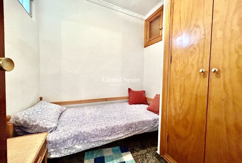 Revente - APPARTEMENT -
PUNTA PRIMA - Costa Blanca