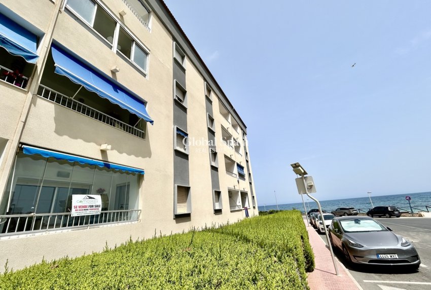Revente - APPARTEMENT -
PUNTA PRIMA - Costa Blanca